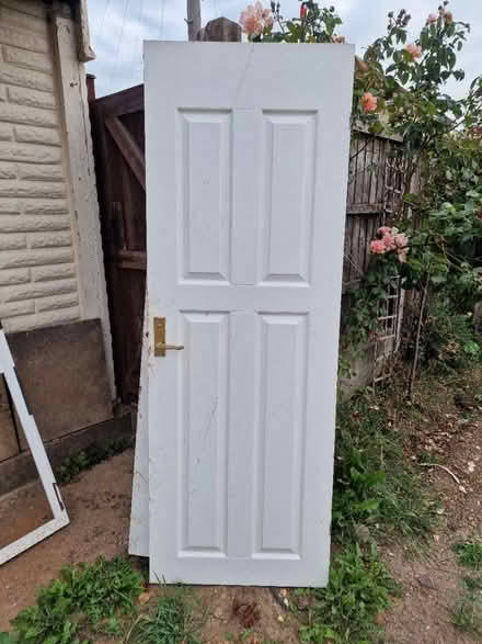 Photo of free 2 x white internal doors (Nuneaton CV10) #1