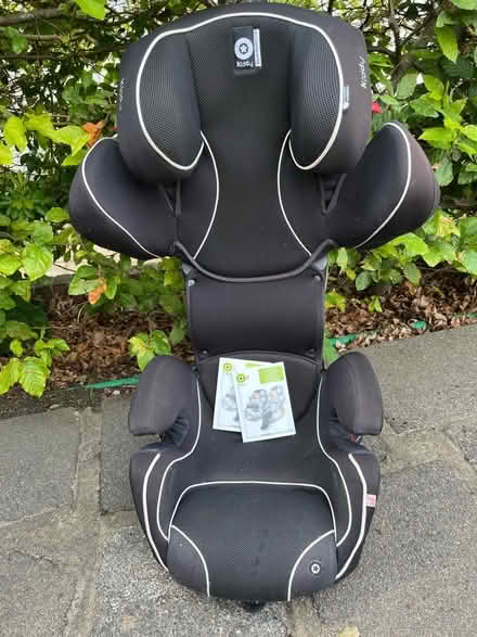 Photo of free Child’s car seat - suit 4-6 years. (Sanderstead CR2) #1