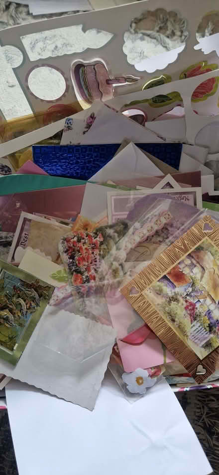 Photo of free Card craft decorations (Northcourt OX14) #1