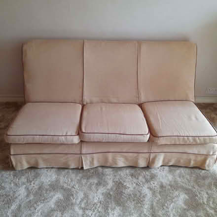 Photo of free 3-seater sofa. (Marlow Bottom SL7) #1
