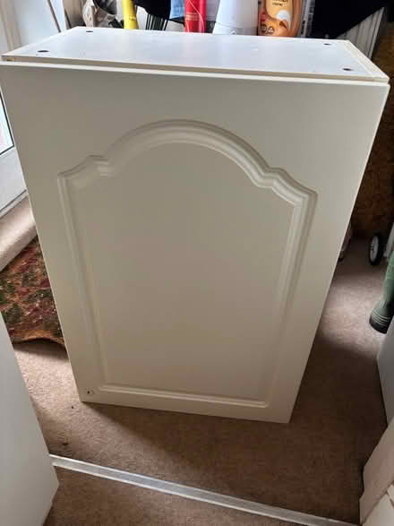 Photo of free Kitchen wall cabinet with door - good condition (Lemsford AL8) #1