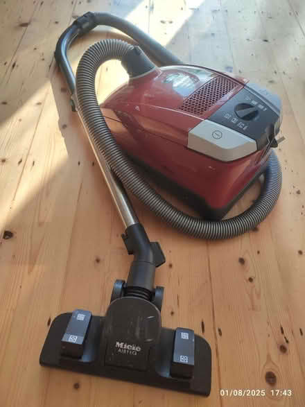 Photo of free Miele vacuum cleaner (Fishponds) #1