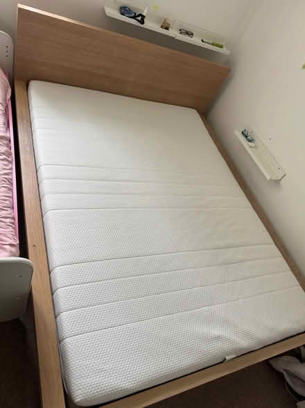 Photo of free Bed Frame + Mattress 150x200 cm (OX20) #1