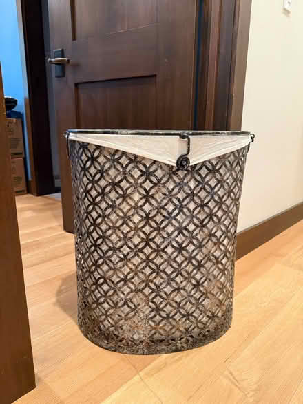 Photo of free Metal laundry hamper (95070) #1