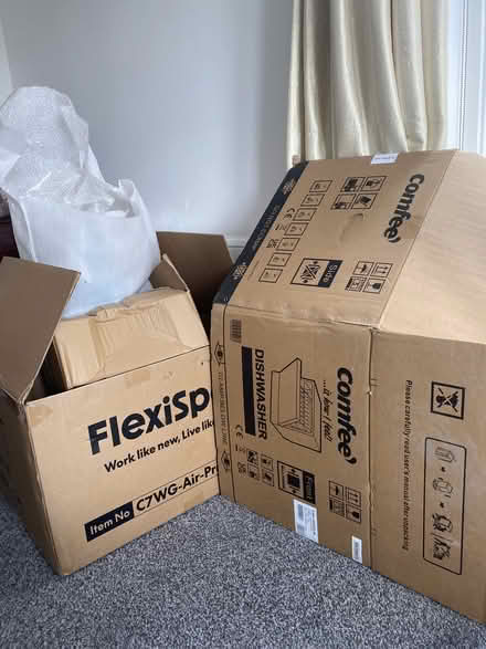 Photo of free 2 x Large boxes and bubble wrap (Malvern WR14) #1