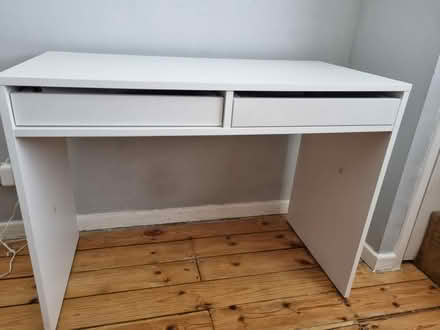 Photo of free Desk (Welling, DA16) #1