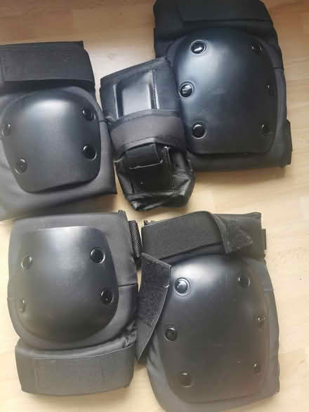 Photo of free Skating knee and elbow pads (Donabate) #2