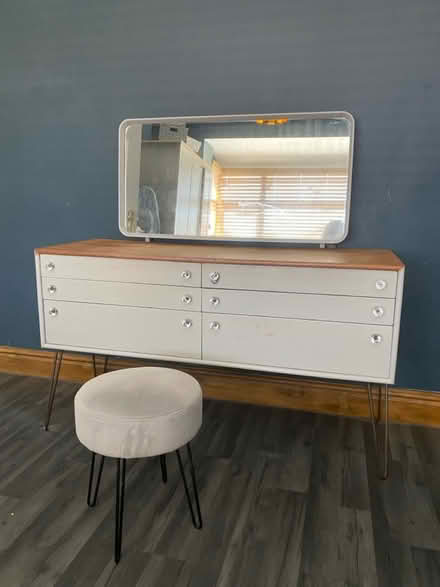 Photo of free Dressing table and stool (Blackley, M9) #1