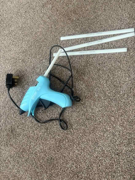 Photo of free Glue gun and glue sticks (SW11 Battersea) #1
