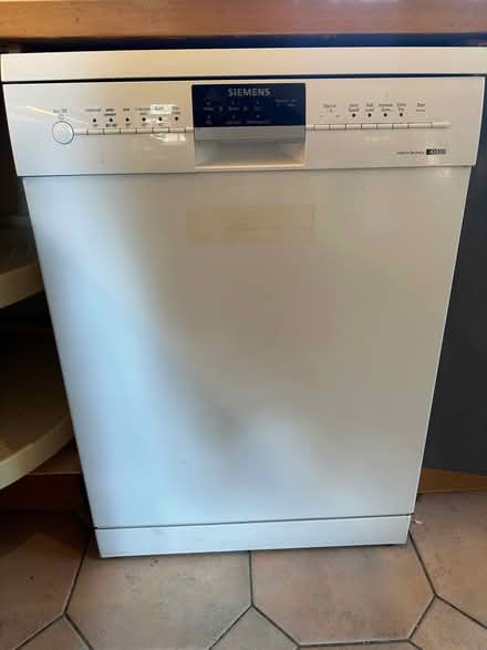 Photo of free Siemens dishwasher (Knotty Green HP9) #1