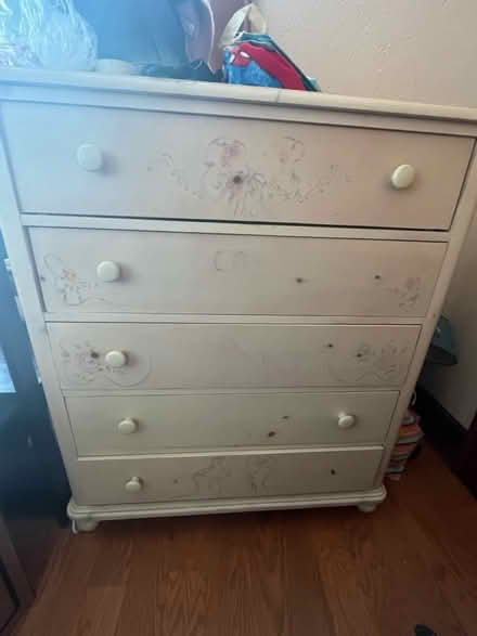 Photo of free Dresser (Belleville) #1