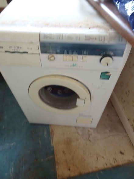 Photo of free Washing Machine Zanussi Not new but still working. (London Rd, HW HP11) #1