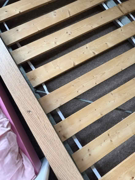 Photo of free Bed Frame + Mattress 150x200 cm (OX20) #4
