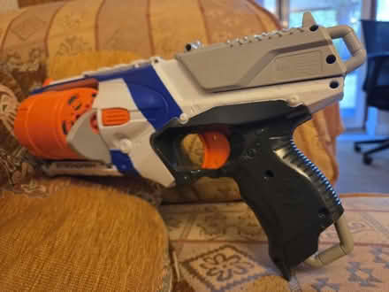Photo of free Nerf gun Strongarm and foam bullets (BR6) #1