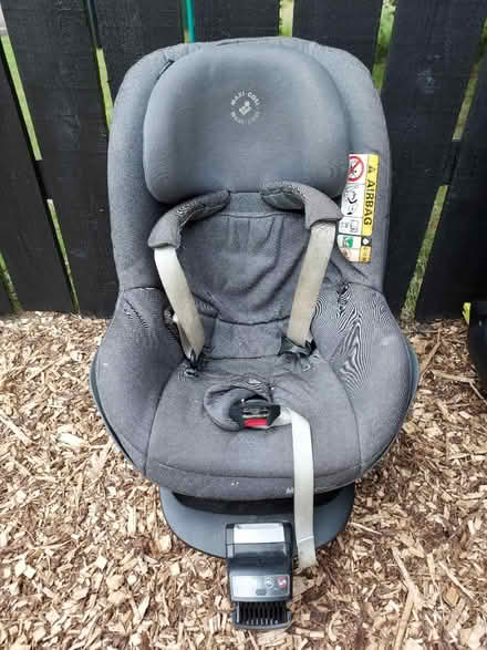Photo of free Maxi Cosi Pearl car seat (EH16 5ER) #1