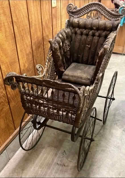 Photo of free Vintage Baby Carriage (Germantown, Maryland) #2