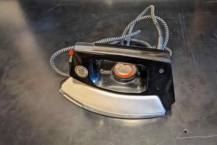 Photo of free Curry's vintage steam iron (Slinfold RH13) #2