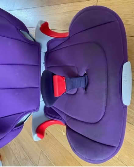 Photo of free Britax Romer Kidfix II Child Seat (AL1) #3