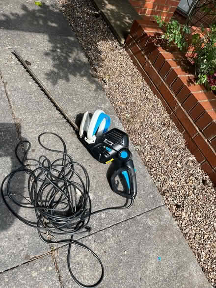 Photo of free Electric hedge trimmer (Coventry CV4) #3