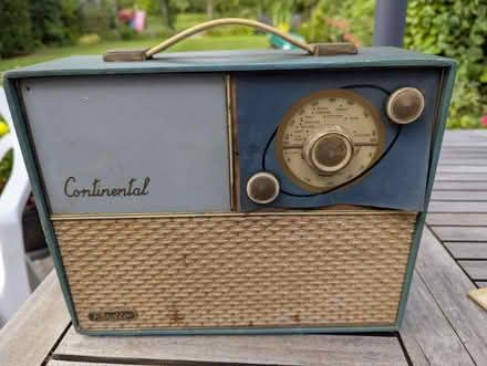 Photo of free Vintage Radio - Not Working (West Wickham, BR4) #1