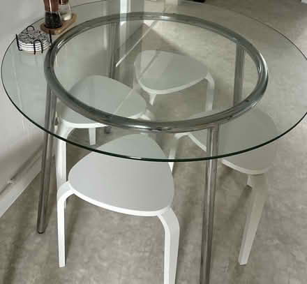 Photo of free Glass table (Littlemore OX4) #4