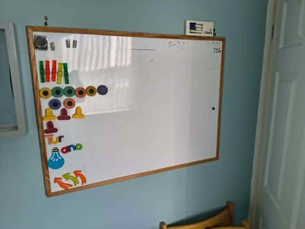 Photo of free White board with magnets (Rothwell LS26) #1