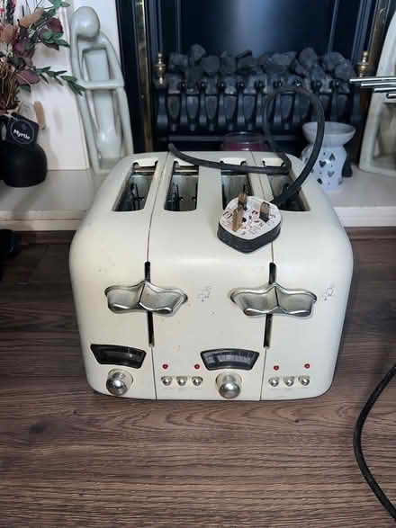 Photo of free Toaster (Northenden M22) #1