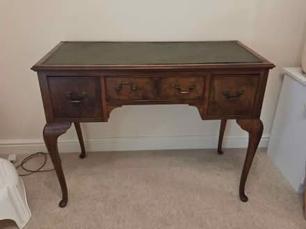 Photo of free Elegant desk (Quorn LE12 8) #1