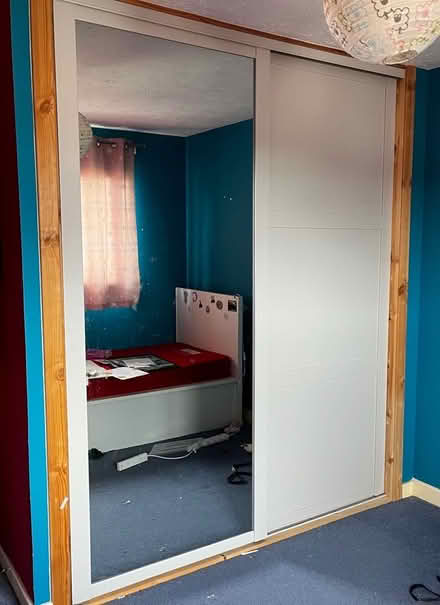 Photo of free Howdens wardrobe doors (Torbrex FK7) #1