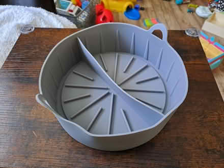 Photo of free Sulicon tray for air fryer (S8 Lowedges) #1