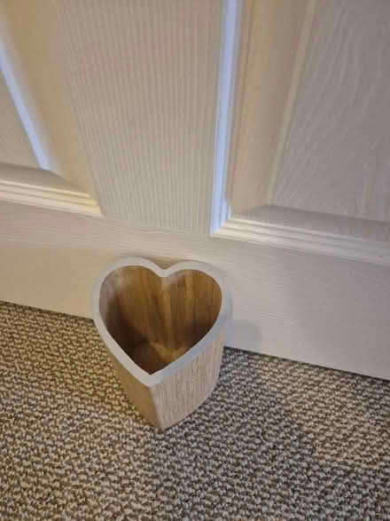 Photo of free Heart shaped utensil holder (Drayton PO6) #1