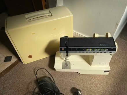 Photo of free Singer futura sewing machine (Pitlessie KY15) #2