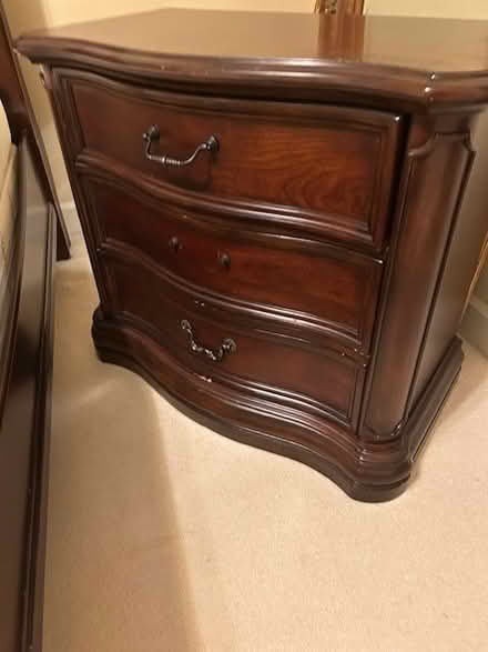 Photo of free King Mahogany Bed & 2 Dressers (Sandy Springs) #2