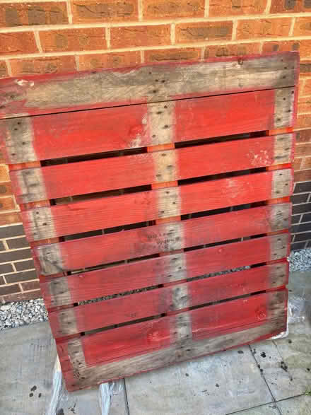 Photo of free Wooden palette (Amber Valley DE56) #2