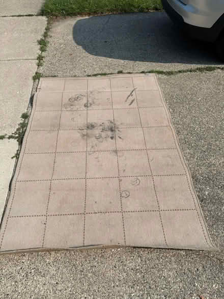 Photo of free Porch rug (Near stadium) #1