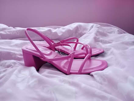 Photo of free Pink high heeled sandals size 7 (Queensferry CH5) #1