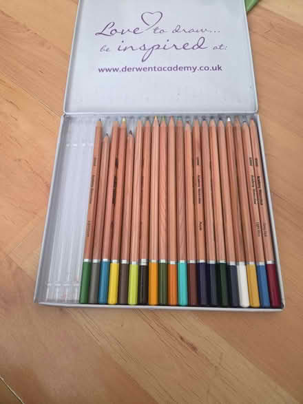 Photo of free Watercolour pencils (Holmer Green HP15) #2