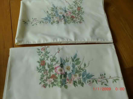 Photo of free Pair of pillow cases (Bilton HG1) #1