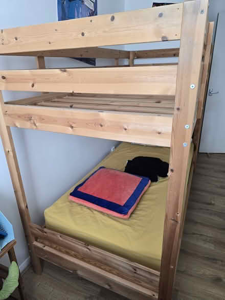 Photo of free Bunk bed (SW8) #1