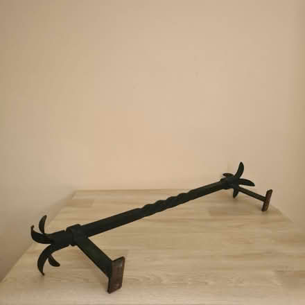 Photo of free Cast Iron Rail (TW7) #3