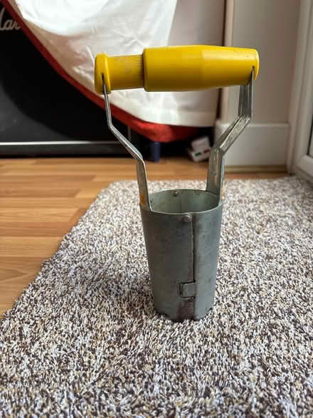Photo of free Bulb planter (Ashford, Surrey TW15) #1