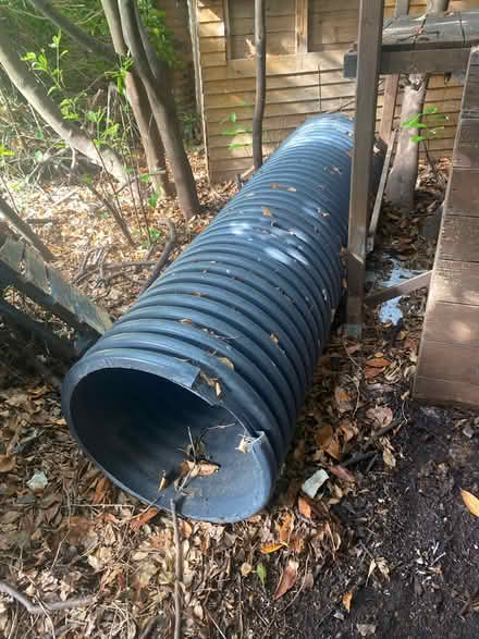 Photo of free Giant play tunnel (Clanfield PO8) #1