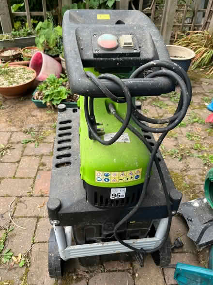 Photo of free Assorted garden tools (Richings Park SL0) #2