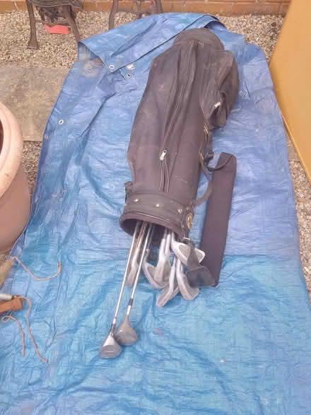 Photo of free Golf clubs and bag (Harrogate. HG1.) #3