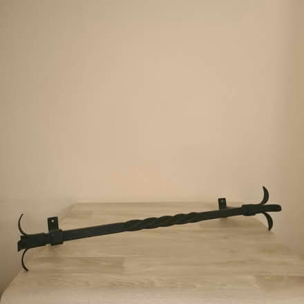 Photo of free Cast Iron Rail (TW7) #1