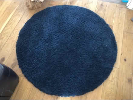 Photo of free Round Navy Rug (Cheshunt En8) #1
