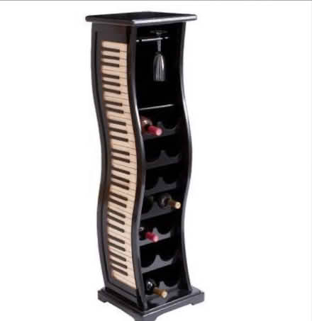 Photo of Piano Wavy shelf (Leybourne ME19) #2