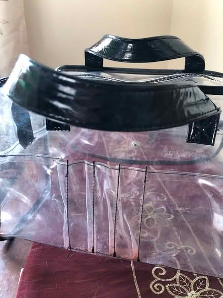 Photo of free Clear makeup bag (HG2) #2