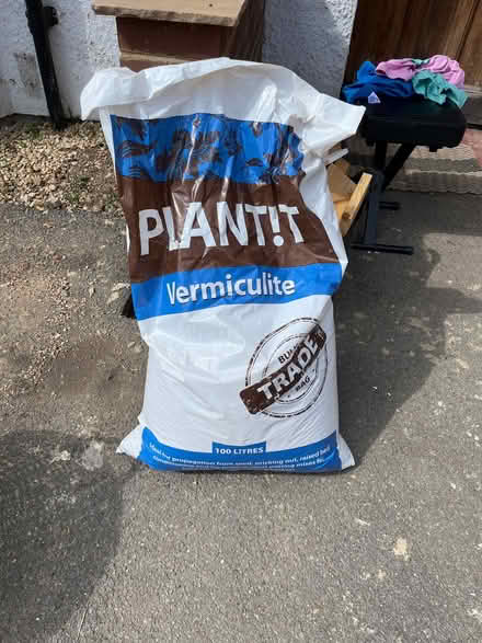 Photo of free Vermiculite (Dean Court OX2) #1