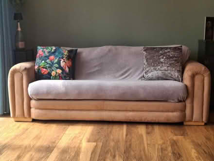 Photo of free Sofa (RG12 Great Hollands) #1